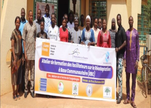 𝗥𝗢𝗘𝗛𝗜-𝗕𝗙 : 𝗹𝗲𝘀 𝗳𝗮𝗰𝗶𝗹𝗶𝘁𝗮𝘁𝗲𝘂𝗿𝘀 𝗰𝗼𝗺𝗺𝘂𝗻𝗮𝘂𝘁𝗮𝗶𝗿𝗲𝘀 𝗲𝘁 𝗹𝗲𝘀 𝗿𝗲𝘀𝗽𝗼𝗻𝘀𝗮𝗯𝗹𝗲𝘀 𝗱𝗲𝘀 𝘀𝘁𝗿𝘂𝗰𝘁𝘂𝗿𝗲𝘀 𝗺𝗲𝗺𝗯𝗿𝗲𝘀 𝗱𝘂 𝗿é𝘀𝗲𝗮𝘂 𝗳𝗼𝗿𝗺é𝘀 𝘀𝘂𝗿 𝗹𝗮 𝗥é𝗮𝗱𝗮𝗽𝘁𝗮𝘁𝗶𝗼𝗻 à 𝗕𝗮𝘀𝗲 𝗖𝗼𝗺𝗺𝘂𝗻𝗮𝘂𝘁𝗮𝗶𝗿𝗲